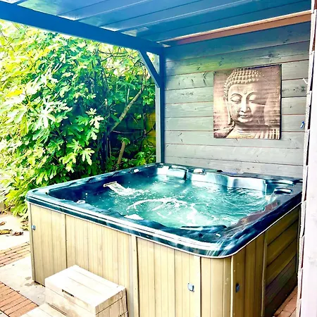 Chalet Buddha Style Family House & Jacuzzi & Sauna Near Amsterdam Vijfhuizen