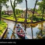 Horská chata 1001 Nights Luxury Oasis With Jacuzzi Sauna And Garden Near Amsterdam Vijfhuizen
