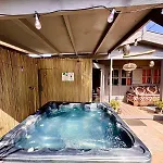 1001 Nights Luxury Oasis With Jacuzzi Sauna And Garden Near Amsterdam Horská chata *