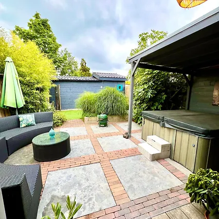Cozy With Sauna, Jacuzzi&yard Near Amsterdam Vijfhuizen