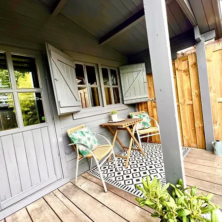 Cozy With Sauna, Jacuzzi&yard Near Amsterdam * Vijfhuizen