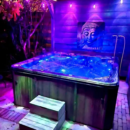 Buddha Style Family House & Jacuzzi & Sauna Near Amsterdam *