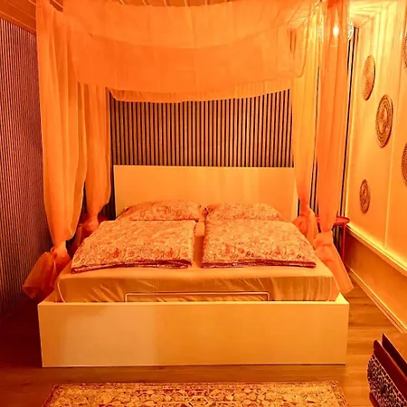 1001 Nights Luxury Oasis With Private Jacuzzi Sauna And Garden Between Amsterdam Haarlem And Schiphol Airport *