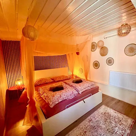 Chalet 1001 Nights Luxury Oasis With Jacuzzi Sauna&garden Near Amsterdam Vijfhuizen