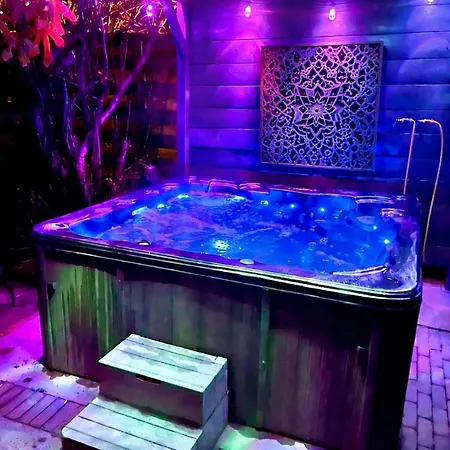 シャレー 1001 Nights Luxury Oasis With Private Jacuzzi Sauna And Garden Between Amsterdam Haarlem And Schiphol Airport Vijfhuizen