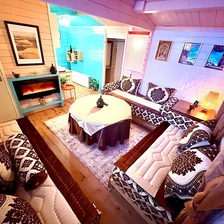 1001 Nights Luxury Oasis With Private Jacuzzi Sauna And Garden Between Amsterdam Haarlem And Schiphol Airport Horská chata Vijfhuizen