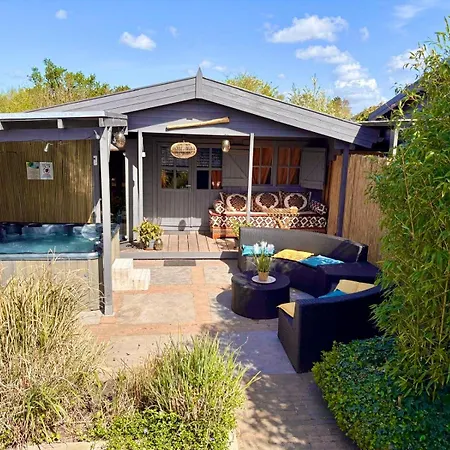 1001 Nights Luxury Oasis With Private Jacuzzi Sauna And Garden Between Amsterdam Haarlem And Schiphol Airport Vijfhuizen