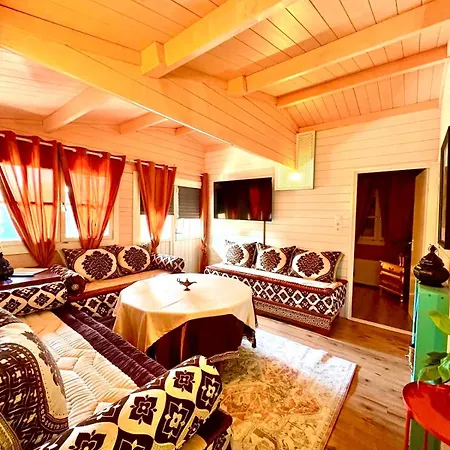 Horská chata 1001 Nights Luxury Oasis With Private Jacuzzi Sauna And Garden Between Amsterdam Haarlem And Schiphol Airport *