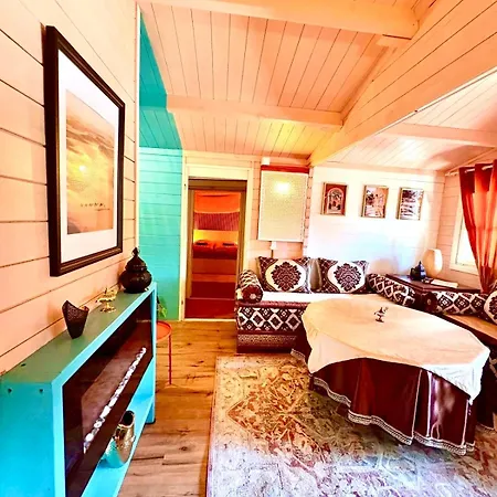 1001 Nights Luxury Oasis With Private Jacuzzi Sauna And Garden Between Amsterdam Haarlem And Schiphol Airport *