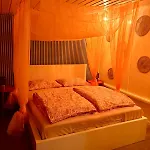Chalet 1001 Nights Luxury Oasis With Jacuzzi Sauna And Garden Near Amsterdam *